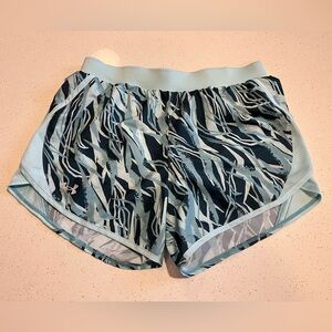 Under Armour | Fly By 2.0 Running Shorts in Aqua/Teal Size Small